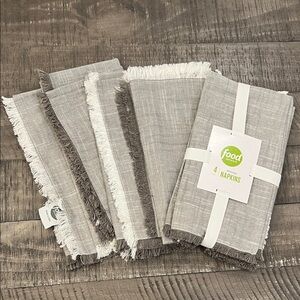 Food Network Taupe and Cream Fringed Napkins x8